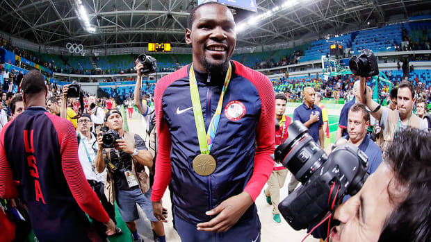 kevin-durant-usa-basketball-gold-medal-2016-rio-olympics.jpg